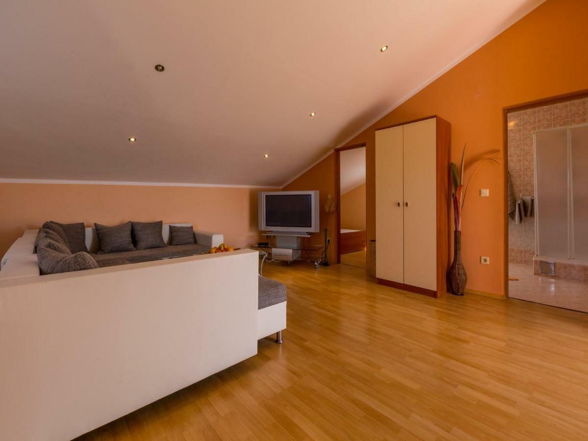 Apartments Alin Dramalj Exterior photo